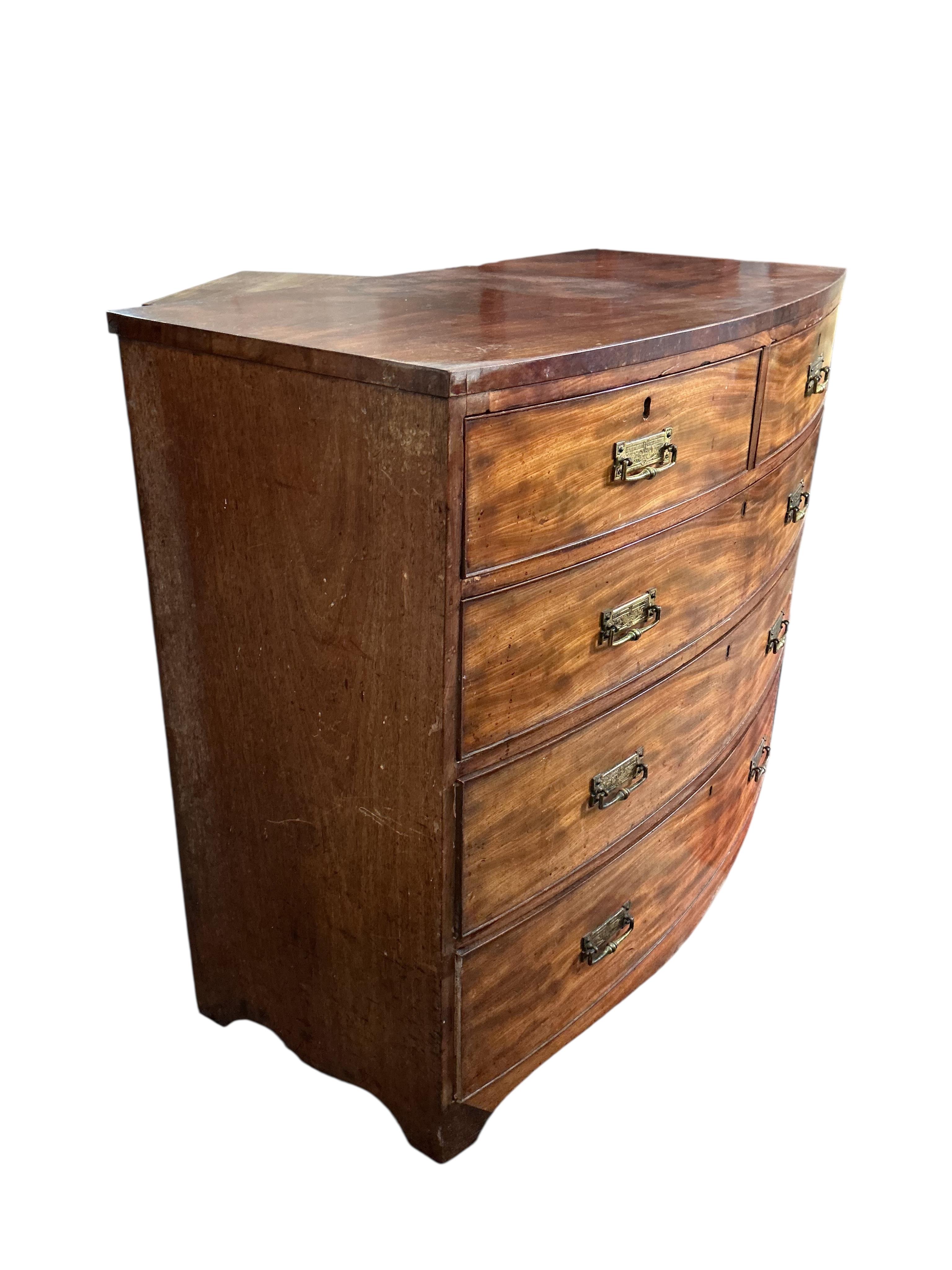 A Regency mahogany bowfront chest, width 105cm, depth 53cm, height 95cm